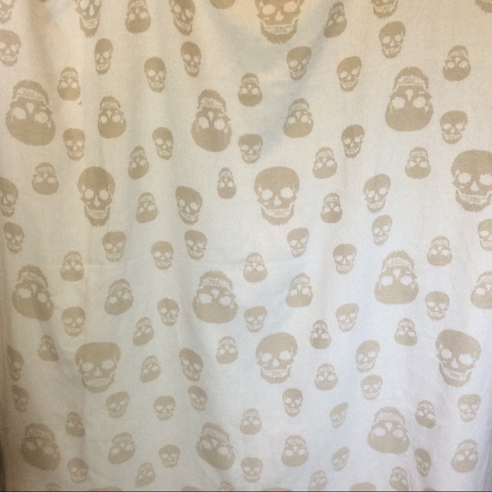 Magaschoni Skull Blanket Tan Reversible w/ Fringe